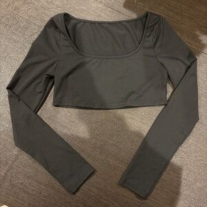Black Long Sleeve Crop Top